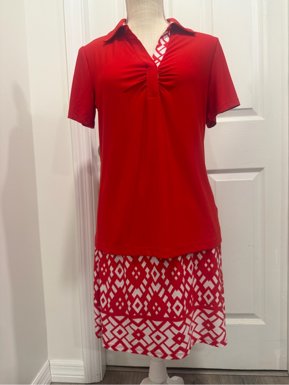 Susan Graver 2pc Set Red Liquid Knit Skort Set Size XS Pull On Skirt Shirt Golf